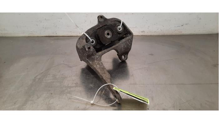 Support moteur Mercedes Vito