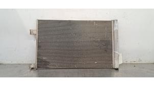 Gebruikte Airco Condensor Landrover Range Rover Velar (LY) 2.0 D180 AWD Prijs € 163,35 Inclusief btw aangeboden door Autohandel Didier