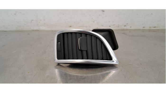 Grille aération tableau de bord Audi Q7