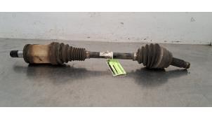 Gebruikte Aandrijfas links-voor BMW X5 (E70) 30d xDrive 3.0 24V Prijs € 199,65 Inclusief btw aangeboden door Autohandel Didier