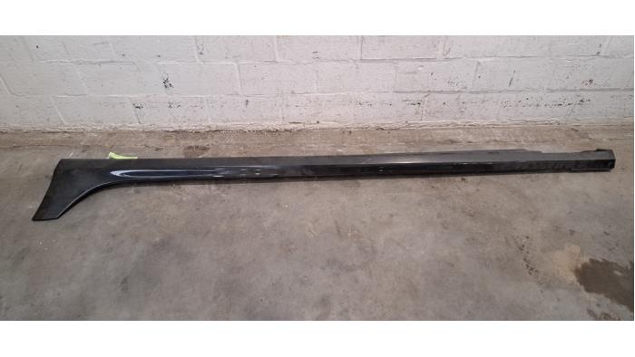 Marche-pied (list de couverture) gauche Audi A6