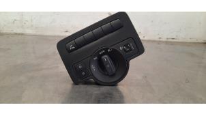 Gebruikte Schakelaar Koplamp Ihv Mercedes Vito (447.6) 1.7 110 CDI 16V Prijs € 48,40 Inclusief btw aangeboden door Autohandel Didier