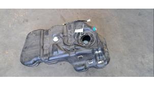 Gebruikte Tank Hyundai Santa Fe IV 1.6 T-GDI Hybrid HTRAC Prijs € 229,90 Inclusief btw aangeboden door Autohandel Didier