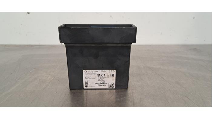 Ordinateur éclairage Peugeot 208