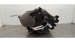 Gebruikte Kachelhuis Peugeot 208 II (UB/UH/UP) 1.2 Vti 12V PureTech 100 Prijs € 459,80 Inclusief btw aangeboden door Autohandel Didier