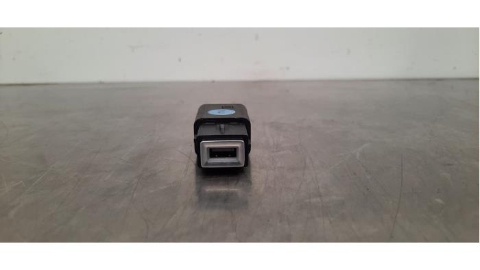 Prise USB Fiat 600