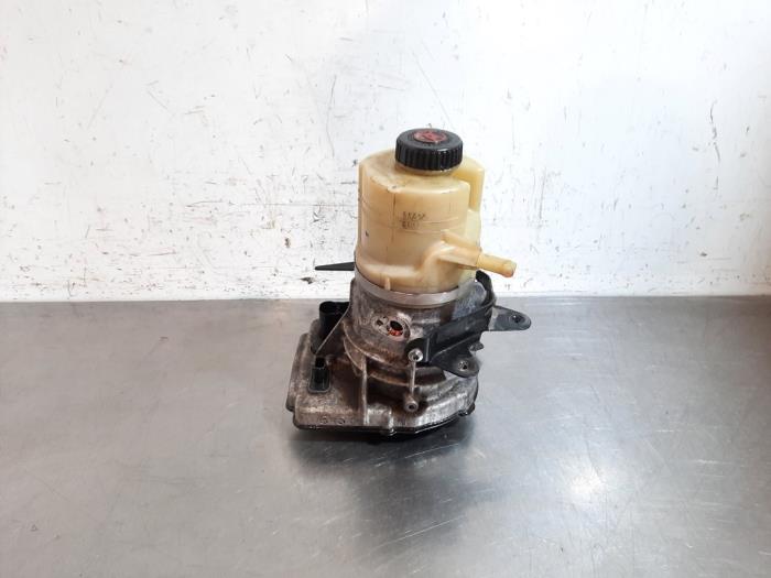 Pompe direction assistée Renault Trafic