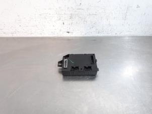 Gebruikte Comfort Module Renault Trafic (1FL/2FL/3FL/4FL) 2.0 dCi 16V 120 Prijs € 199,65 Inclusief btw aangeboden door Autohandel Didier