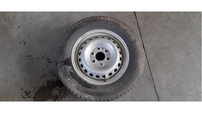 Jante + pneu d&#039;hiver Iveco New Daily