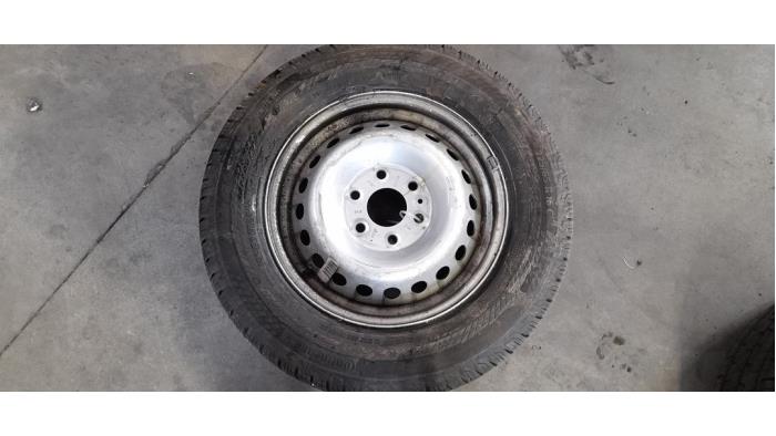 Jante + pneumatique Iveco New Daily