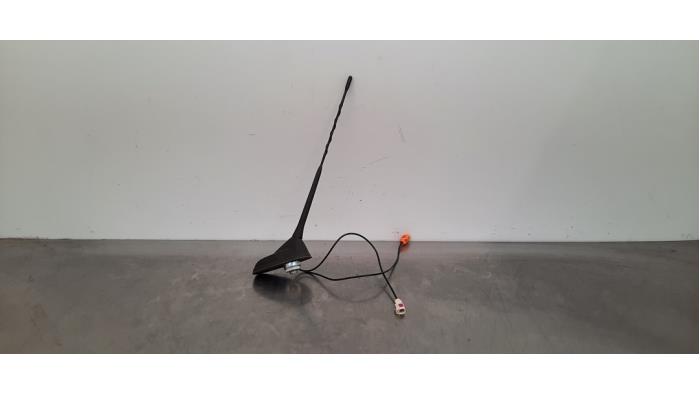 Antenne Peugeot 208