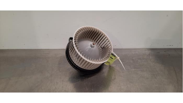 Moteur de ventilation chauffage Mazda 3.