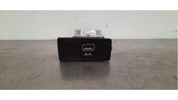 Connexion USB Volvo XC90