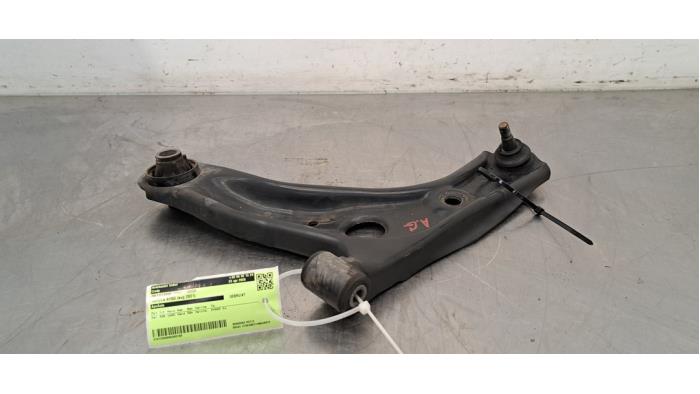 Bras de suspension avant gauche Toyota Aygo