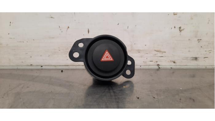 Commutateur éclairage d&#039;urgence Toyota Aygo