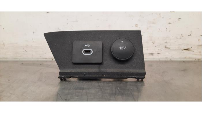 Connexion USB Ford Transit