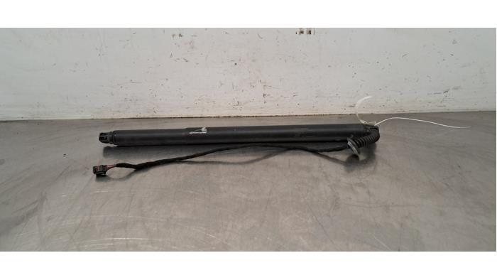 Hayon moteur Volvo XC90