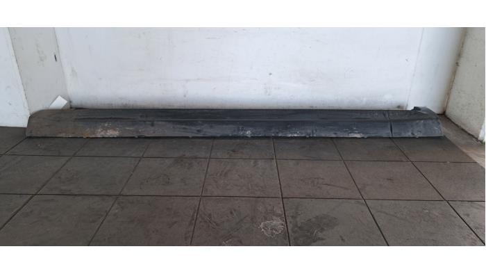 Marche-pied (list de couverture) gauche Volvo XC90