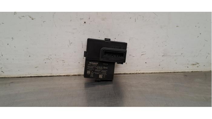 Module confort Renault Arkana