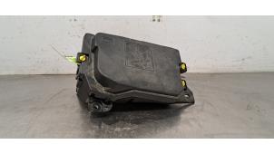 Gebruikte Zekeringkast Renault Arkana (RJLL) 1.6 E-Tech 145 16V Prijs € 30,25 Inclusief btw aangeboden door Autohandel Didier