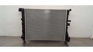 Gebruikte Radiateur Renault Arkana (RJLL) 1.6 E-Tech 145 16V Prijs € 296,45 Inclusief btw aangeboden door Autohandel Didier