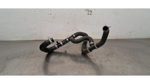 Gebruikte Radiateurslang Renault Arkana (RJLL) 1.6 E-Tech 145 16V Prijs € 42,35 Inclusief btw aangeboden door Autohandel Didier