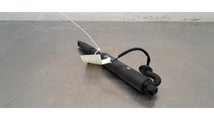 Gebruikte Kofferdekseldemper rechts-achter Tesla Model 3 Standard RWD Plus, Long Range RWD Prijs € 199,65 Inclusief btw aangeboden door Autohandel Didier