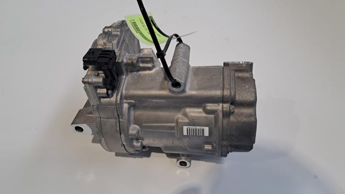 Pompe clim Renault Arkana