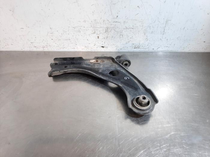 Bras de suspension avant gauche Toyota Pro-Ace City