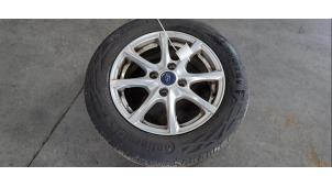 Gebruikte Velg + Band Ford Fiesta 7 1.0 EcoBoost 12V 100 Prijs € 96,80 Inclusief btw aangeboden door Autohandel Didier