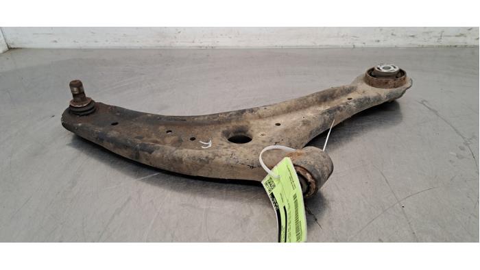 Bras de suspension avant droit Ford Fiesta