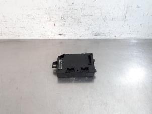 Gebruikte Comfort Module Renault Trafic (1FL/2FL/3FL/4FL) 2.0 dCi 16V 145 Prijs € 48,40 Inclusief btw aangeboden door Autohandel Didier