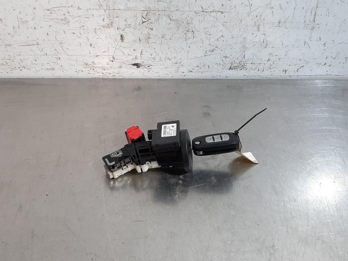 Serrure de contact + clé Renault Trafic