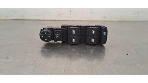 Gebruikte Combischakelaar ramen Citroen C5 Aircross I (A4/AC/AJ/AR) 1.6 Hybrid 225 16V Prijs € 133,10 Inclusief btw aangeboden door Autohandel Didier