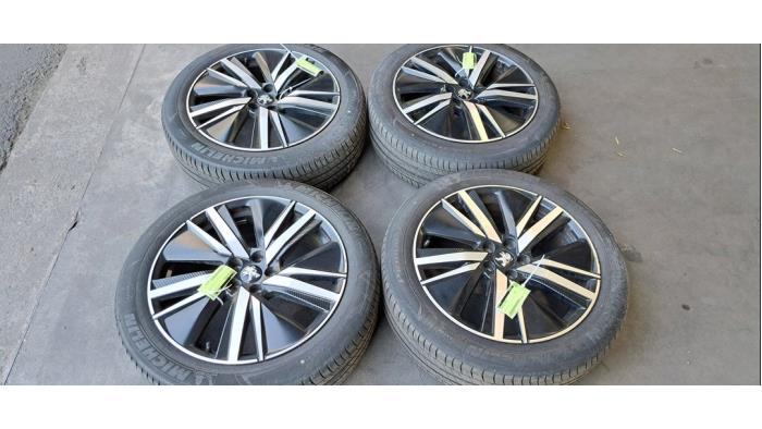 Kit jantes + pneumatiques Peugeot 3008