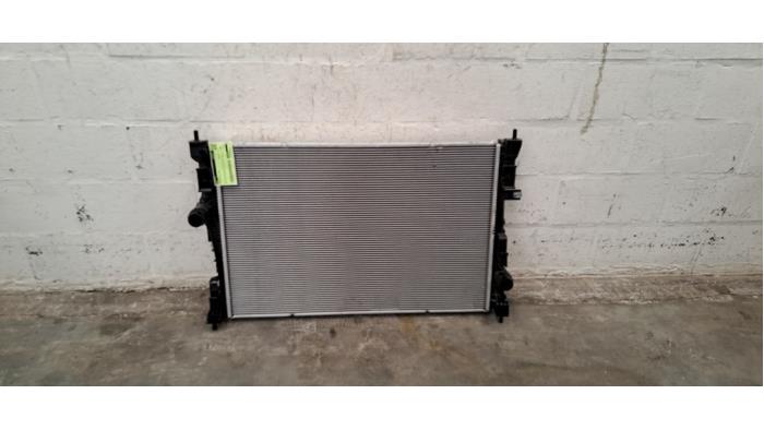Radiateur Peugeot 408