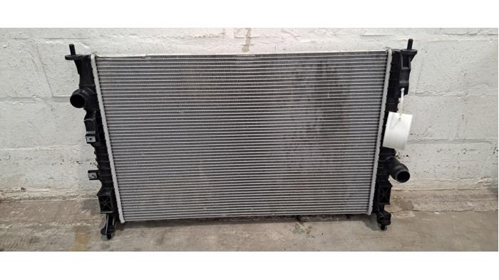 Radiateur Peugeot 408