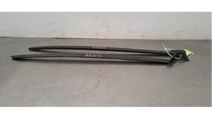 Ensemble Cadre pare-brise Peugeot 408
