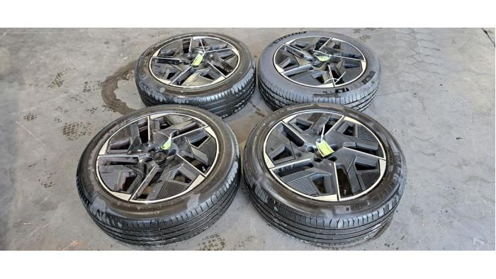 Kit jantes + pneumatiques Peugeot 408 Kit jantes + pneumatiques Peugeot 408