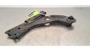 Gebruikte Draagarm rechts-voor Citroen C5 Aircross I (A4/AC/AJ/AR) 1.6 Hybrid 225 16V Prijs € 48,40 Inclusief btw aangeboden door Autohandel Didier