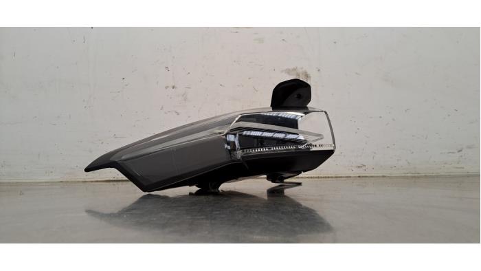 Feu arrière gauche Peugeot 408