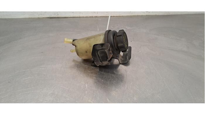 Réservoir d&#039;huile direction assistée Ford Transit