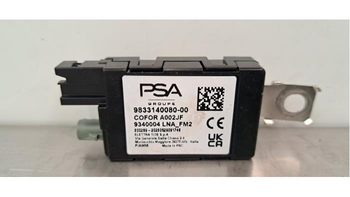 Antenne amplificateur Peugeot 408