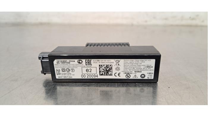 Antenne amplificateur Peugeot 408