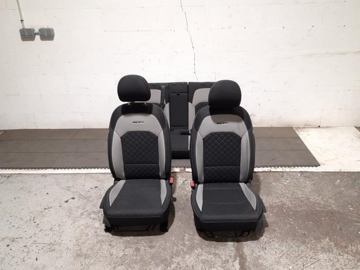 Kit revêtement (complet) Kia Pro Cee&#039;d