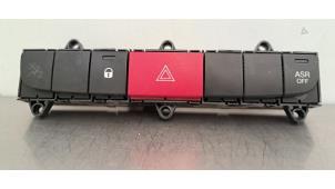 Gebruikte Paniekverlichtings Schakelaar Citroen Jumper (U9) 2.2 HDi 110 Prijs € 30,25 Inclusief btw aangeboden door Autohandel Didier