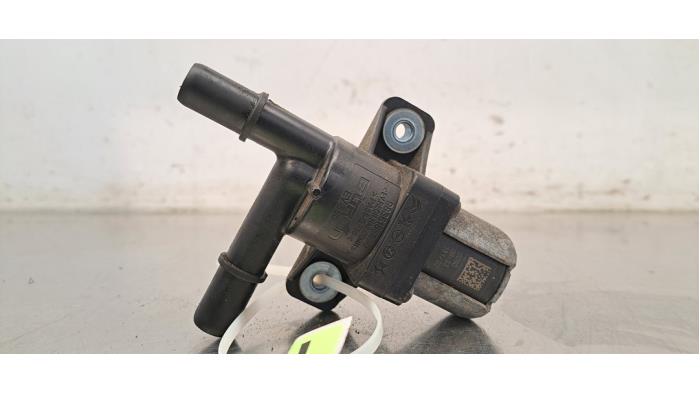 Robinet chauffage électrique Peugeot 408