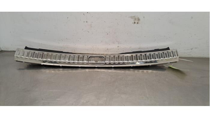 Couverture capteur serrure arrière Audi A6