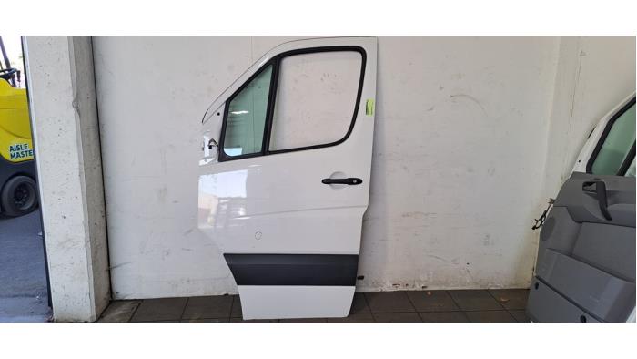 Portier 4Deurs links-voor Mercedes Sprinter Portier 4Deurs links-voor Mercedes Sprinter