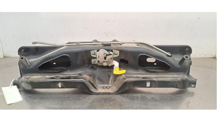 Plaque de serrure avant Fiat Ducato